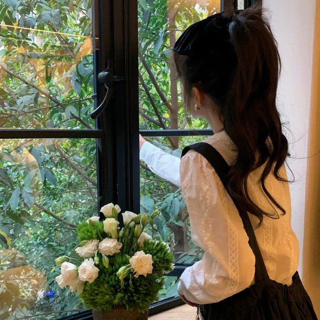 哈桑·明哈杰:国王的小丑